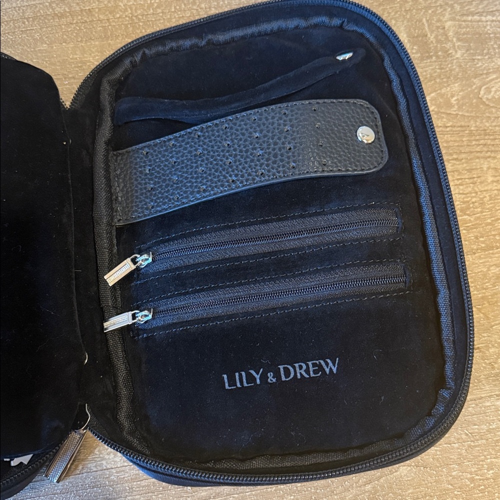 New Black Women's Padded Jewelry Travel Bag